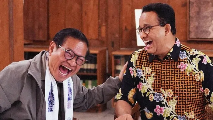 Pramono Anung bersama Anies Baswedan